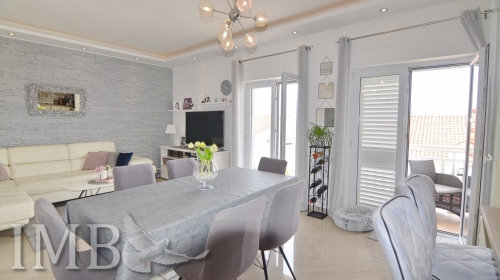 ATRAKTIVNA PONUDA | 3 stambene jedinice s pogledom na more | Izvrsno za kombinaciju stanovanja i iznajmljivanja | Dubrovnik